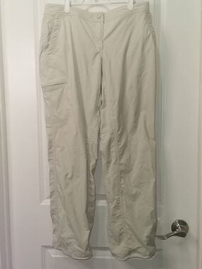 L.L. Bean Women's Straight Leg Pants in Light Khaki Hiking